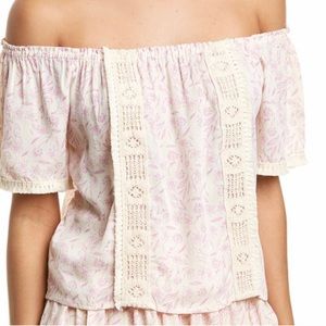Cool change top off the shoulder floral  M NWT Price is Firm